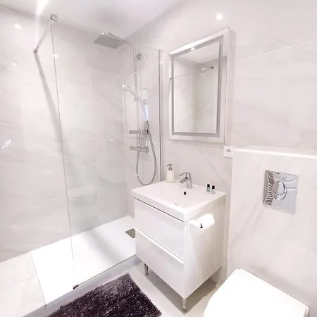 Apartment Le Diamant, 3pers, 2 Lits, Wifi Agen
